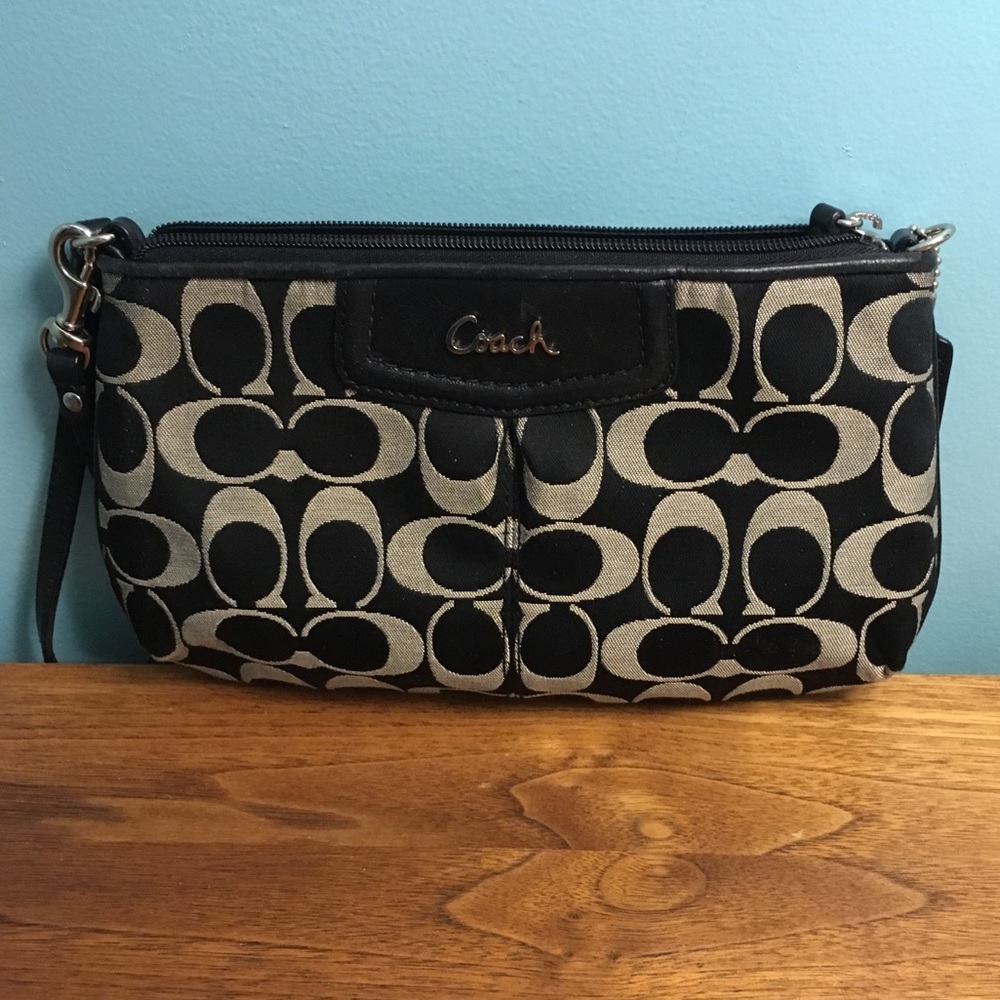 Coach wrist purse